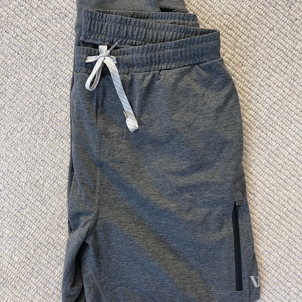 Vuori Gray Sweatpants Relaxed Fit Elastic Waistband